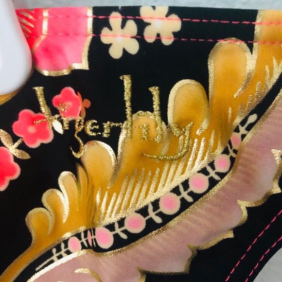 Bikini Bottom 👙 - Picture 7 of 7